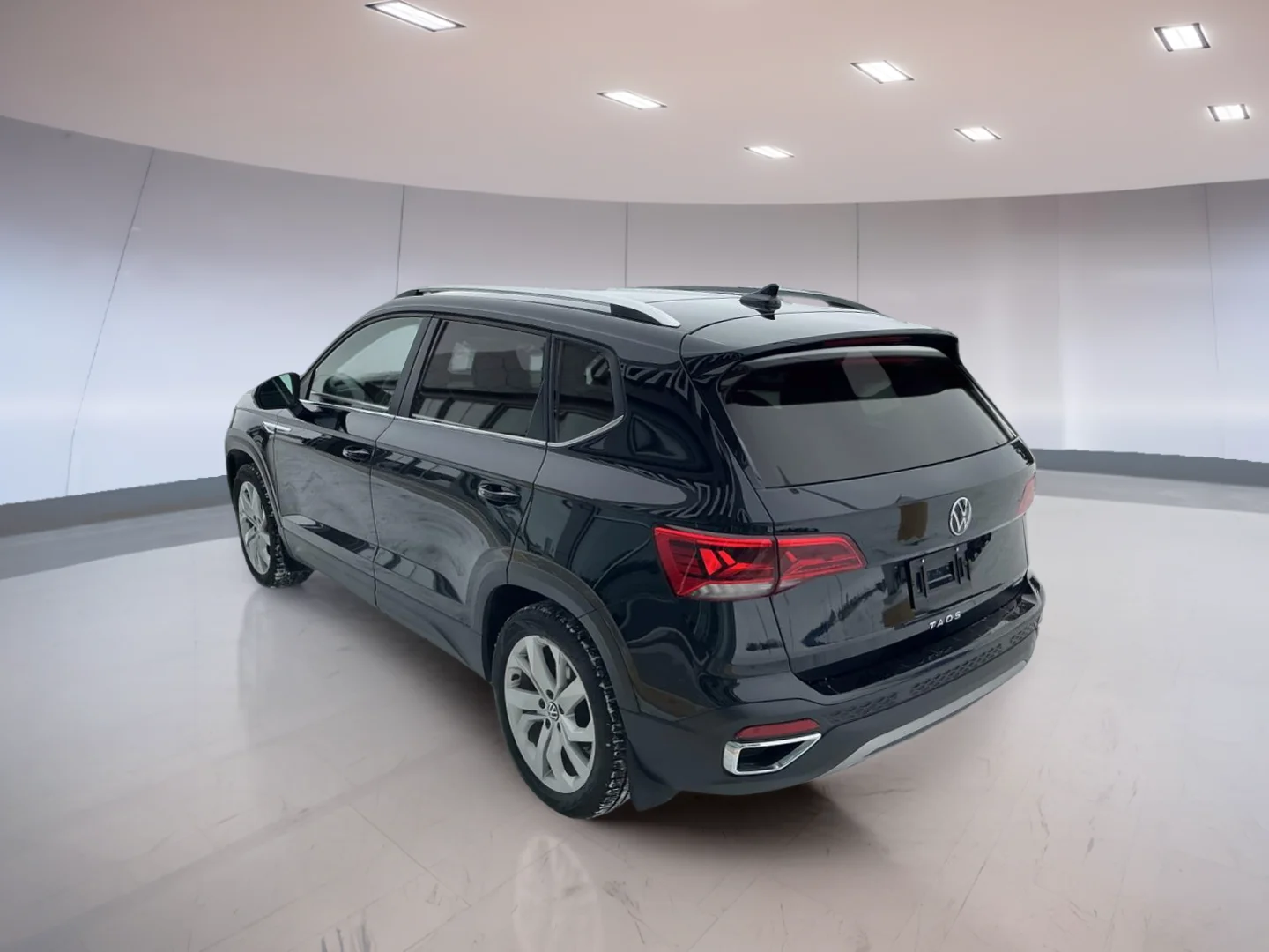 Used 2022 Grey Volkswagen Comfortline image 4