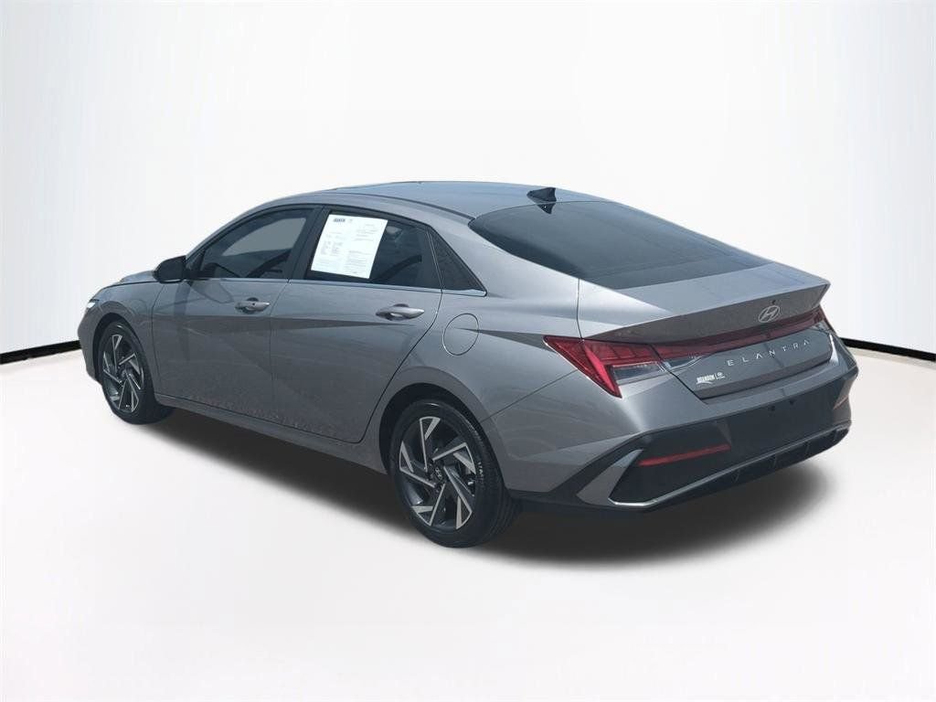 2024 Hyundai Elantra SEL - Photo 7