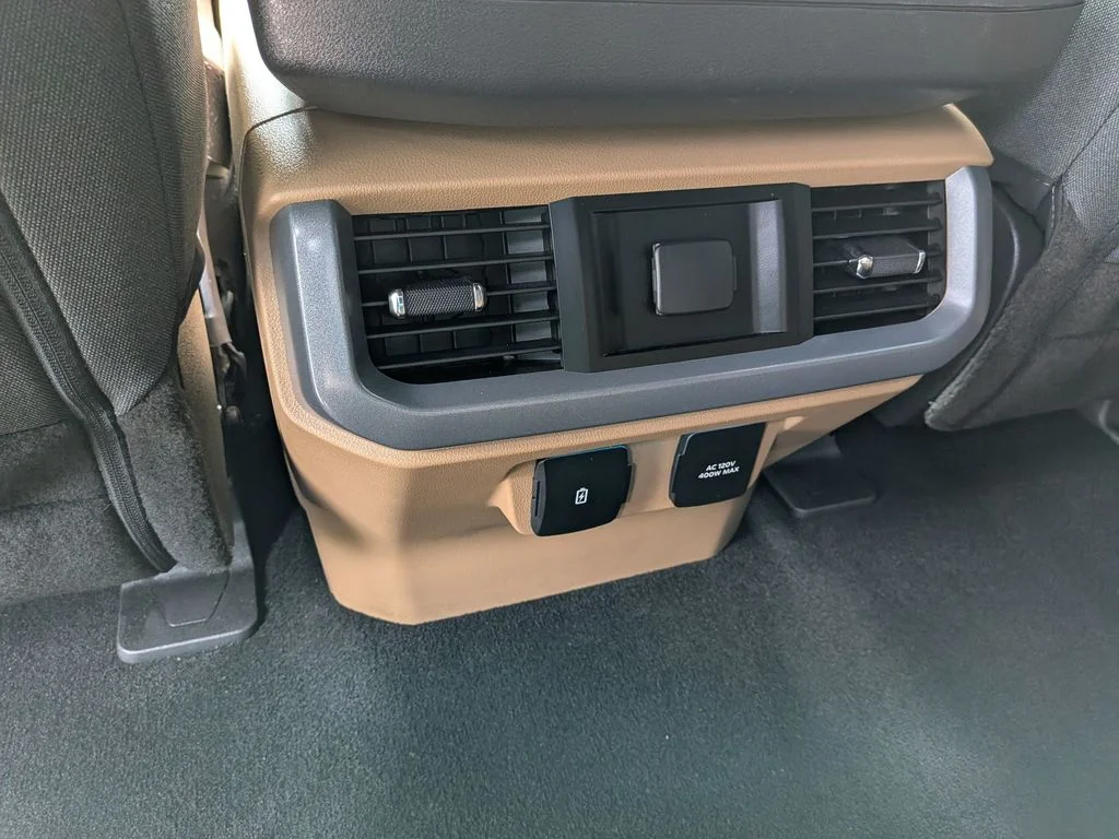 Used 2022 Black Ford XLT image 37
