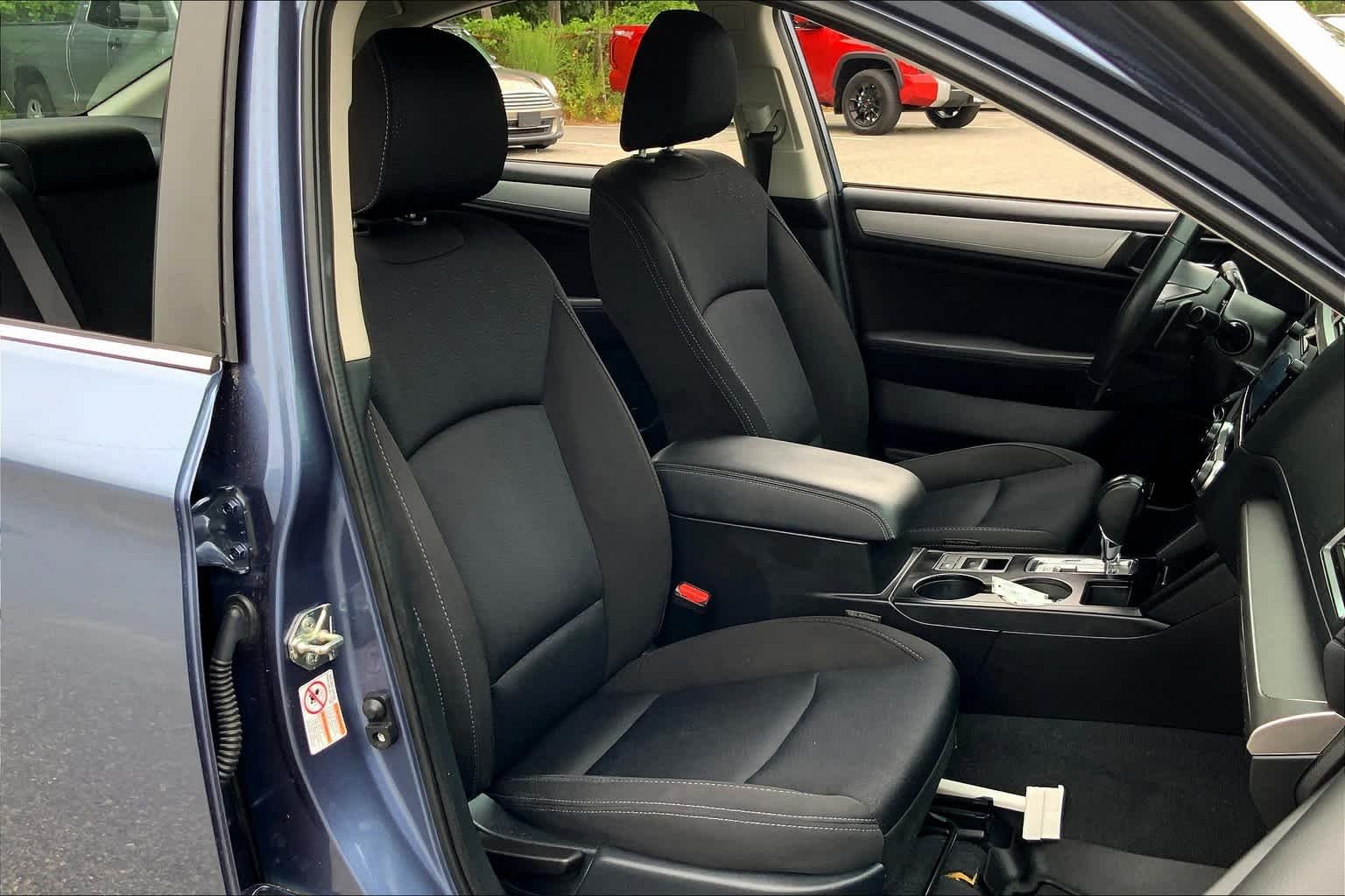 Used 2017 Twilight Blue Metallic Subaru Premium image 9