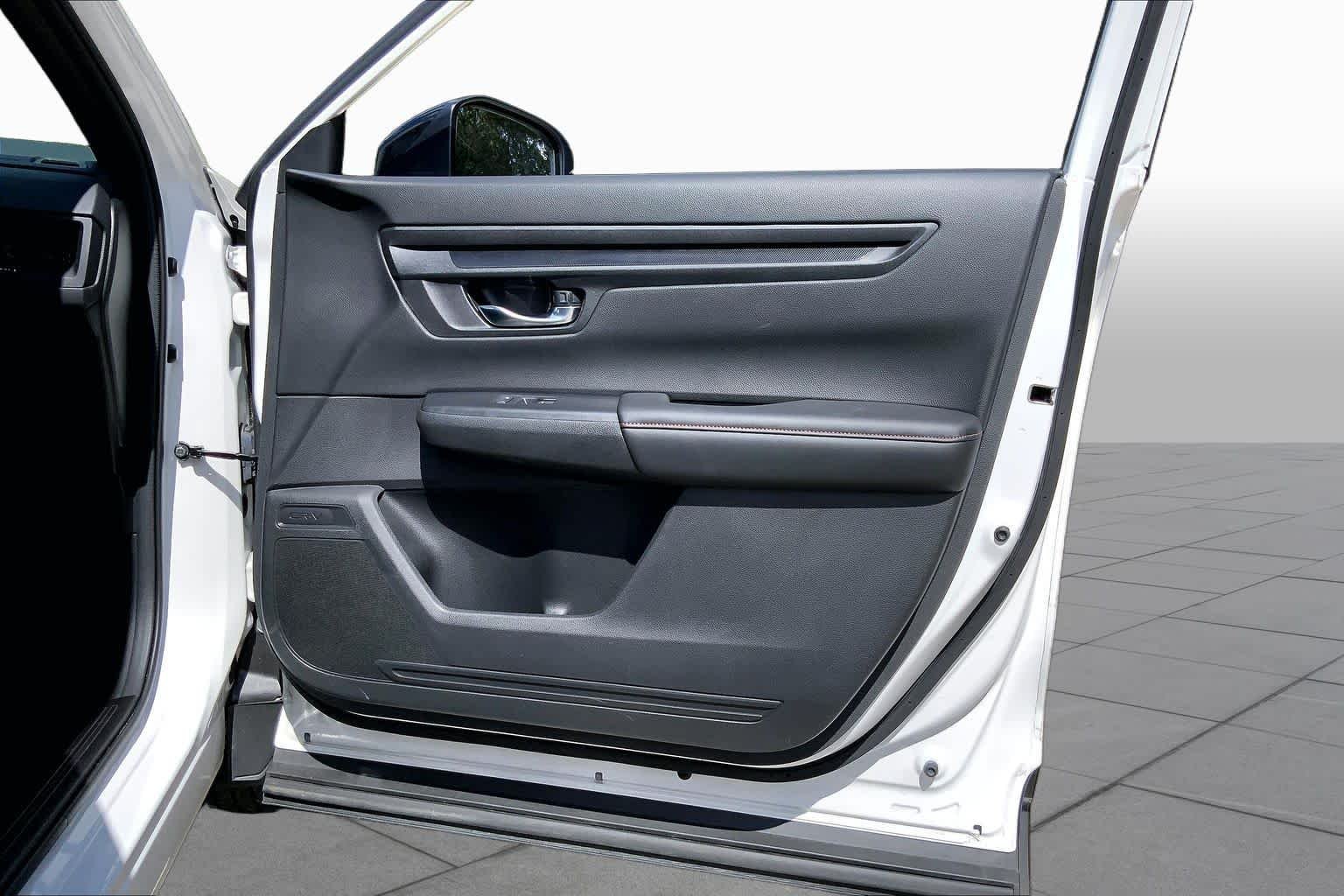 Used 2025 Platinum White Pearl Honda Sport image 23