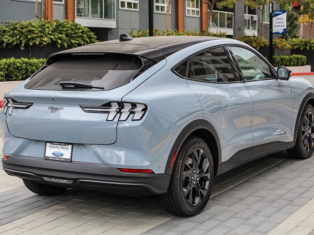 New 2024 Glacier Gray Metallic Tri-Coat Ford Select image 8