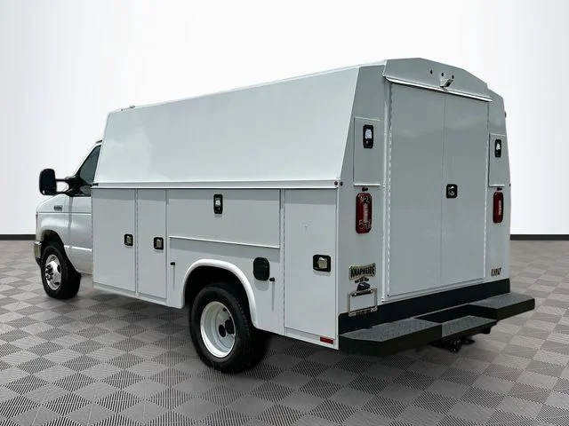 New 2025 Oxford White Ford KNAPHEIDE KUV129D20L image 4