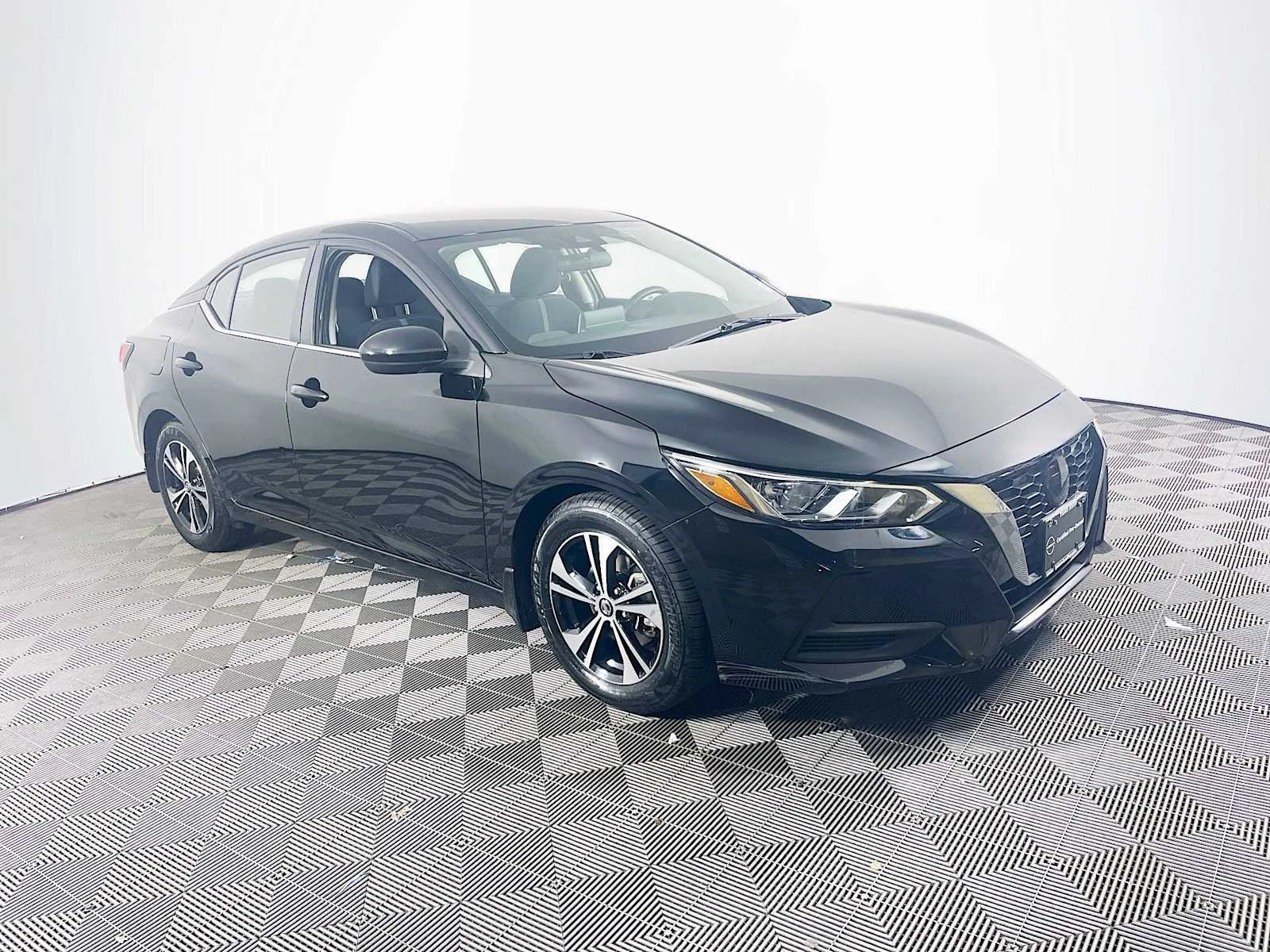 Used 2023 Super Black Nissan SV image 3