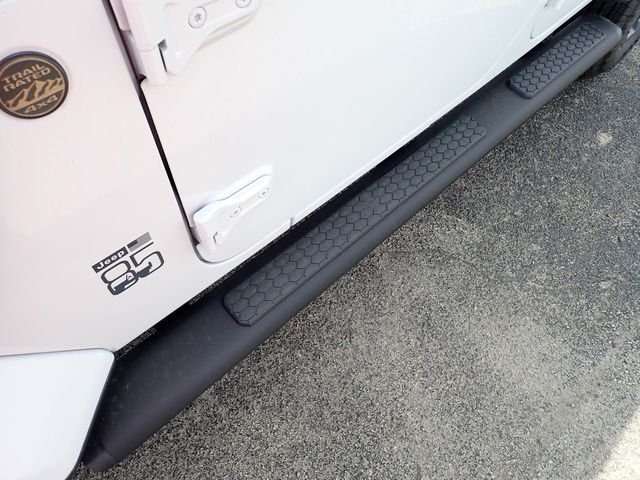New 2026 Bright White Clear-Coat Exterior Paint Jeep 85th Anniversary Edition image 13