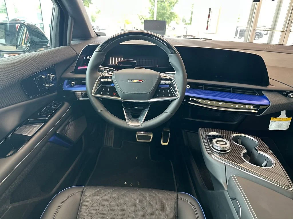 2026 Cadillac OPTIQ V-Series - Photo 27