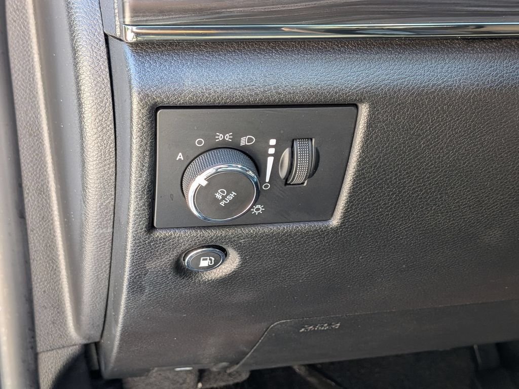 Used 2021 White Jeep Limited X image 15
