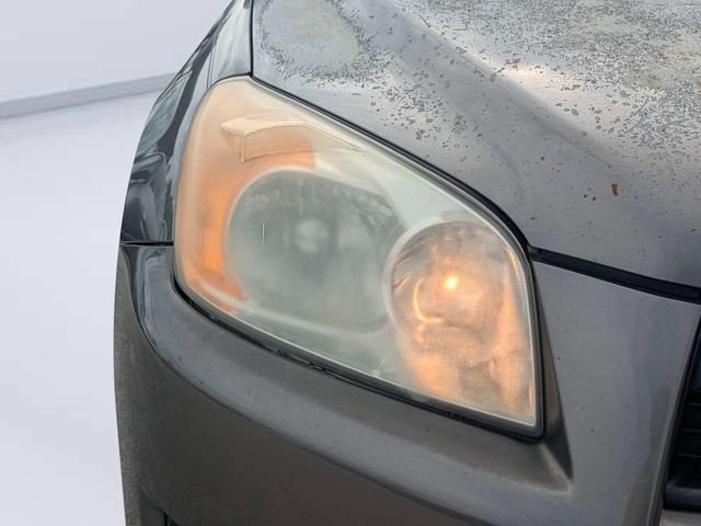Used 2011 Brown Toyota Base image 9