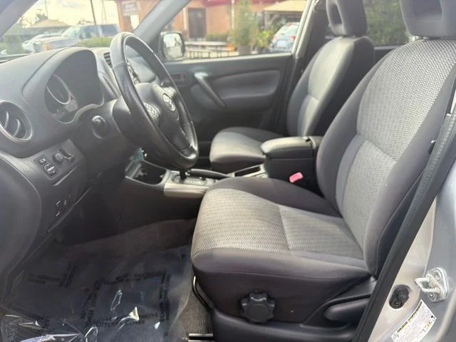 Used 2004 Gray Toyota Base image 12