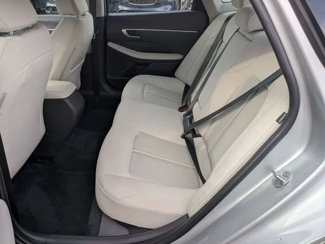 Used 2025 Silver Hyundai SEL image 20