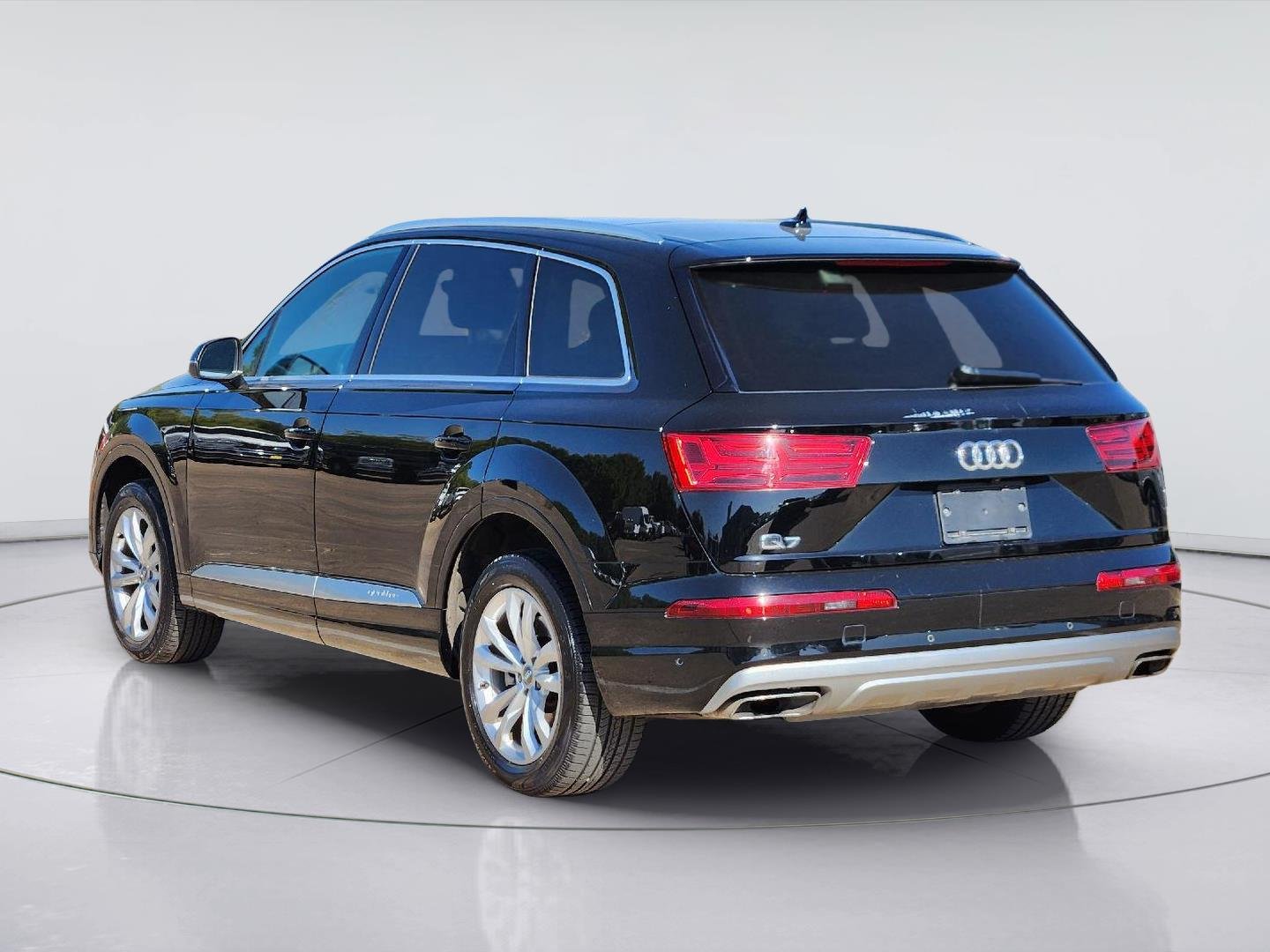 Used 2019 Night Black Audi Premium Plus image 6
