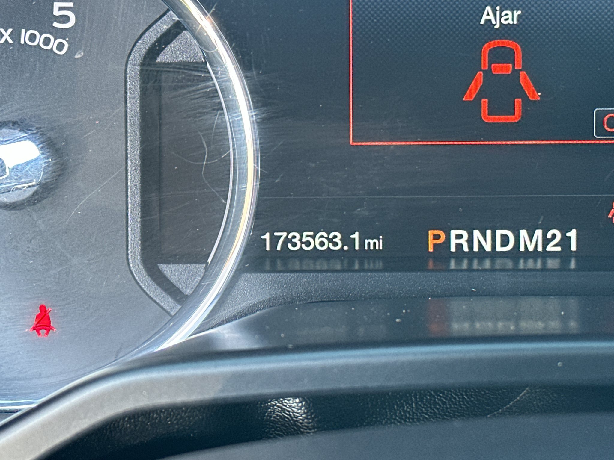 Used 2017 Magnetic Metallic Ford Platinum image 23
