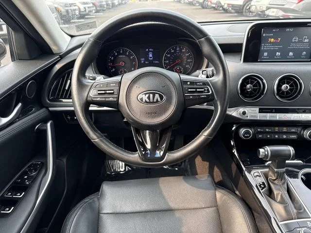 Used 2018 Black Kia  image 16