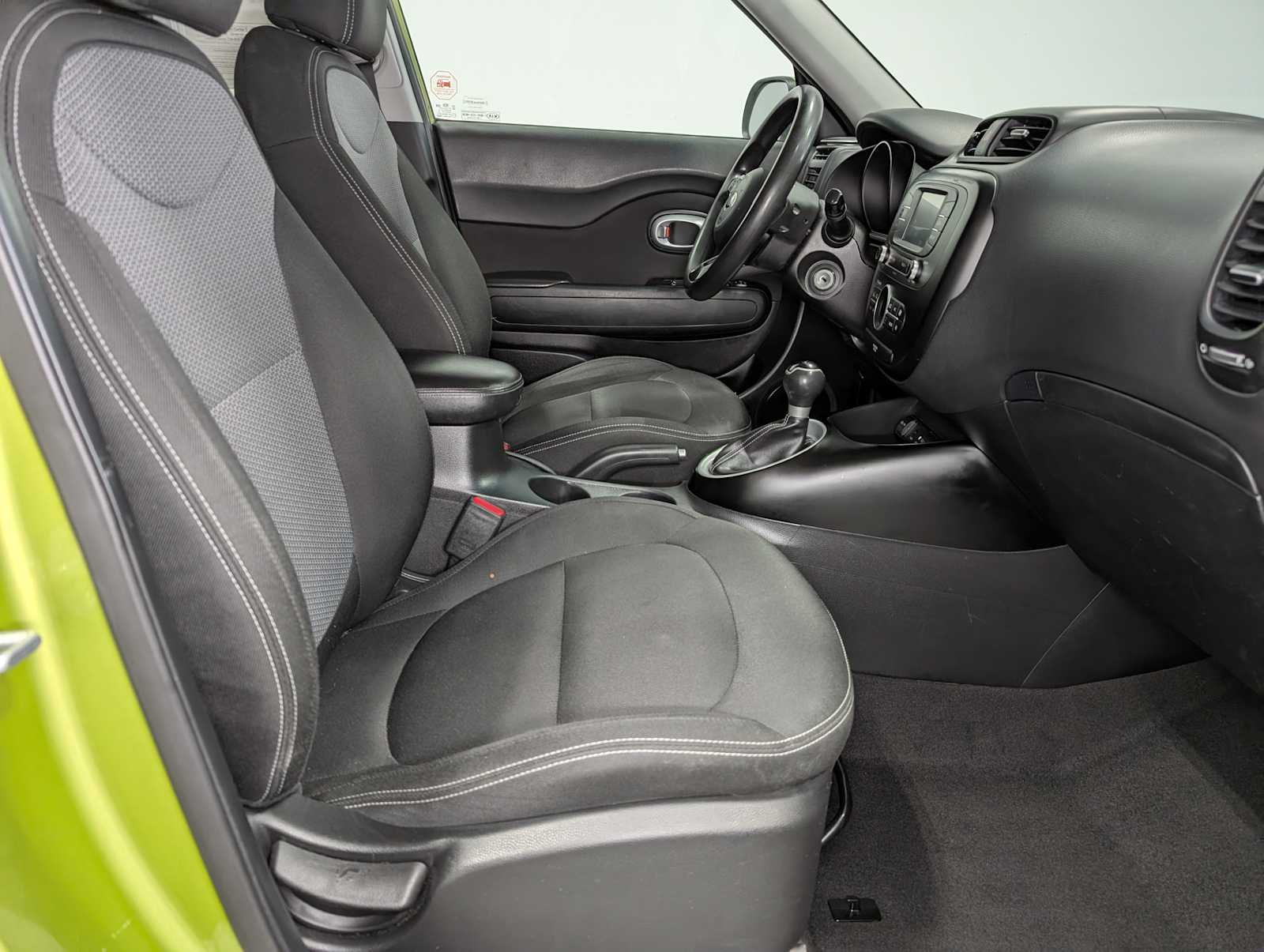 Used 2017 Alien II Kia + image 37