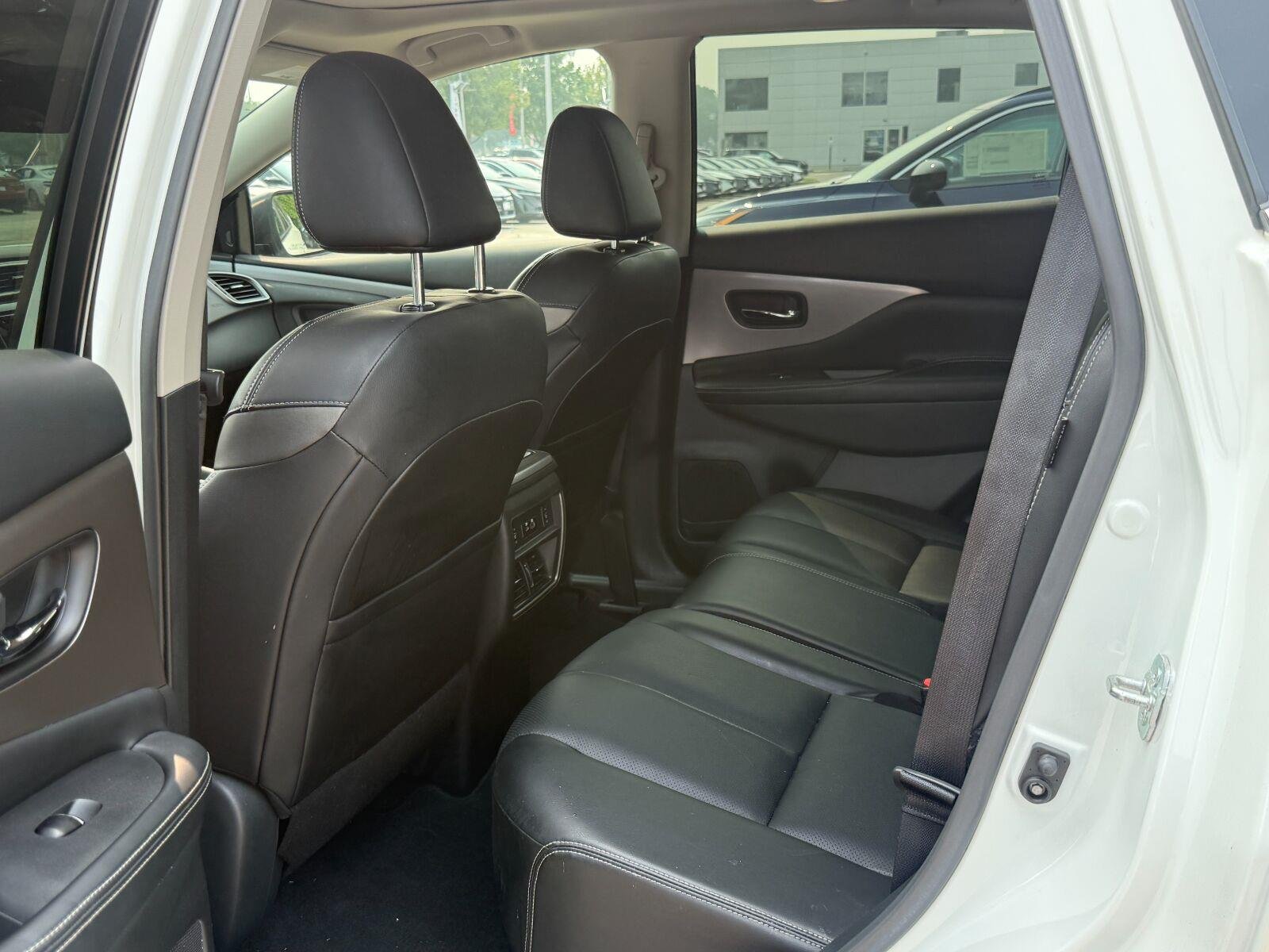 Used 2023 Pearl White Tricoat Nissan SL image 10
