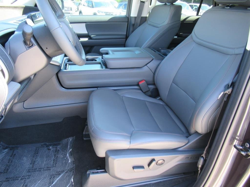 2025 Ford Expedition MAX Active - Photo 16