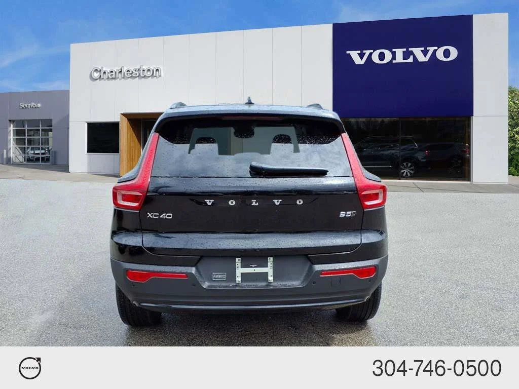 New 2026 Onyx Black Volvo Core image 4