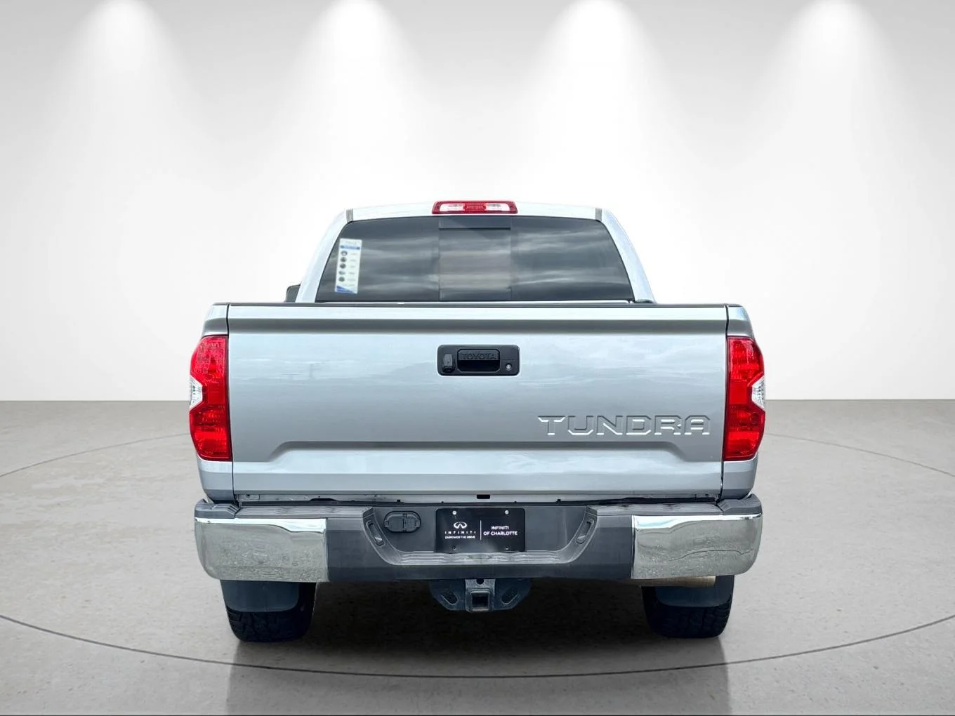Used 2018 Silver Sky Metallic Toyota SR5 image 4