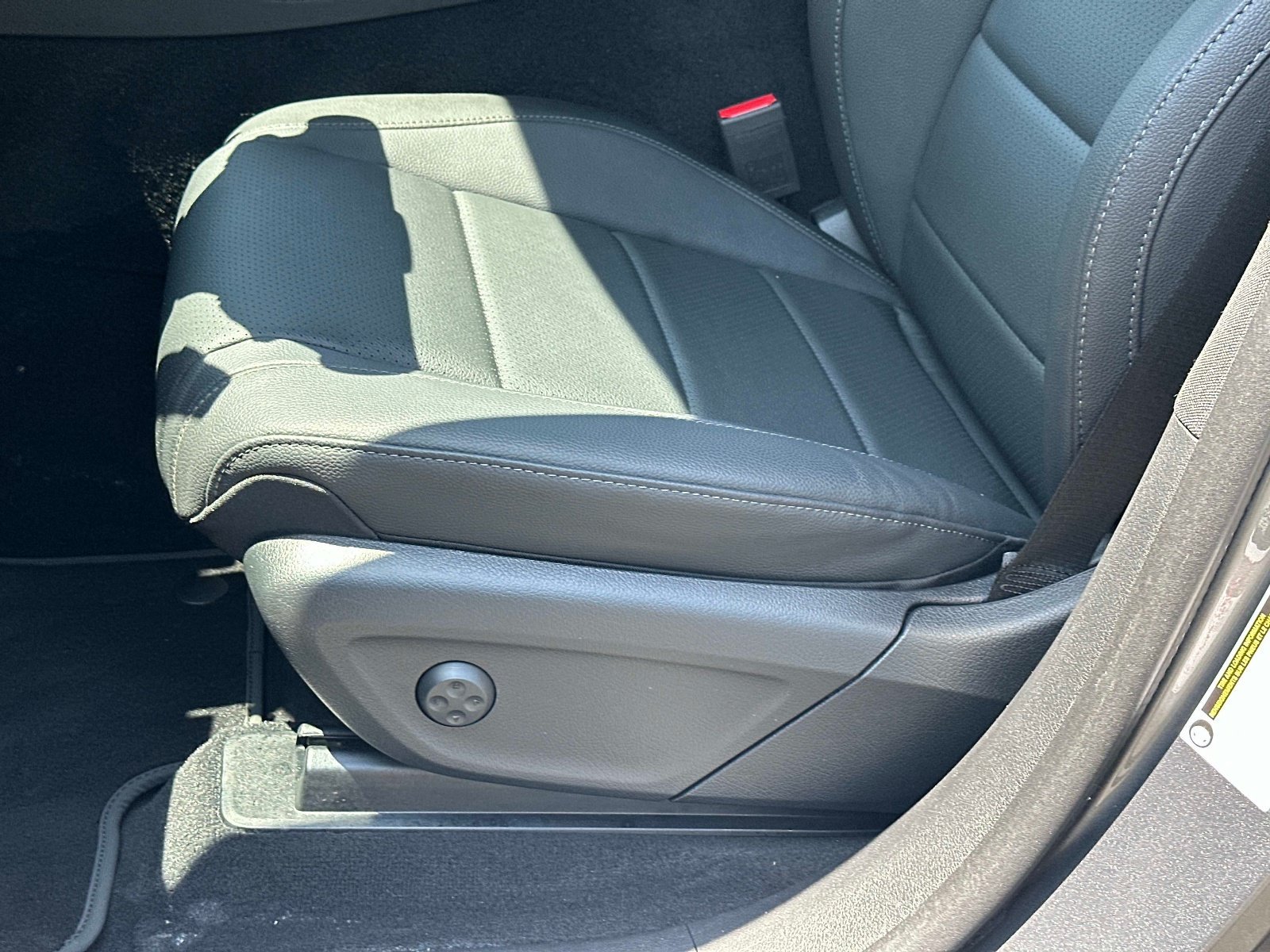 Certified Used 2025 Selenite Gray Metallic Mercedes-Benz GLS 450 image 17