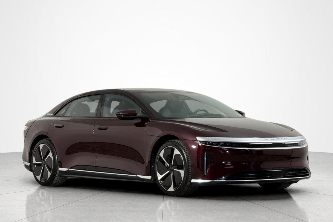 Used 2024 Zenith Red Metallic Lucid Touring image 7