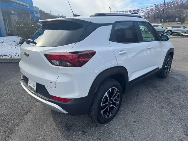New 2026 Summit White Chevrolet LT image 9