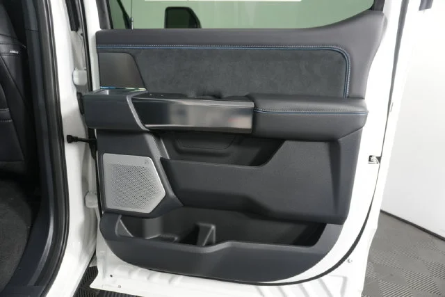 New 2027 Star White Metallic Tri-Coat Ford F-350® Platinum® image 36