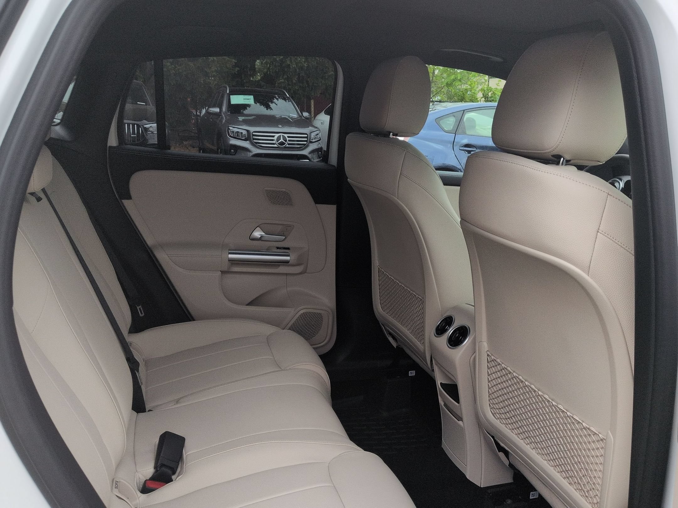 New 2026 Polar White Mercedes-Benz GLA 250 image 52