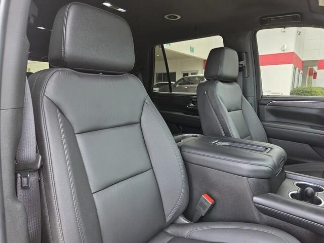 Used 2024 Iridescent Pearl Tricoat Chevrolet LT image 33