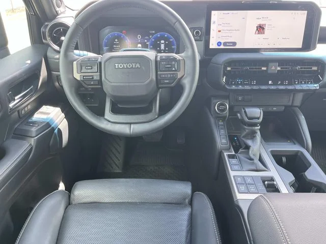 Used 2025 Black Toyota Base image 13
