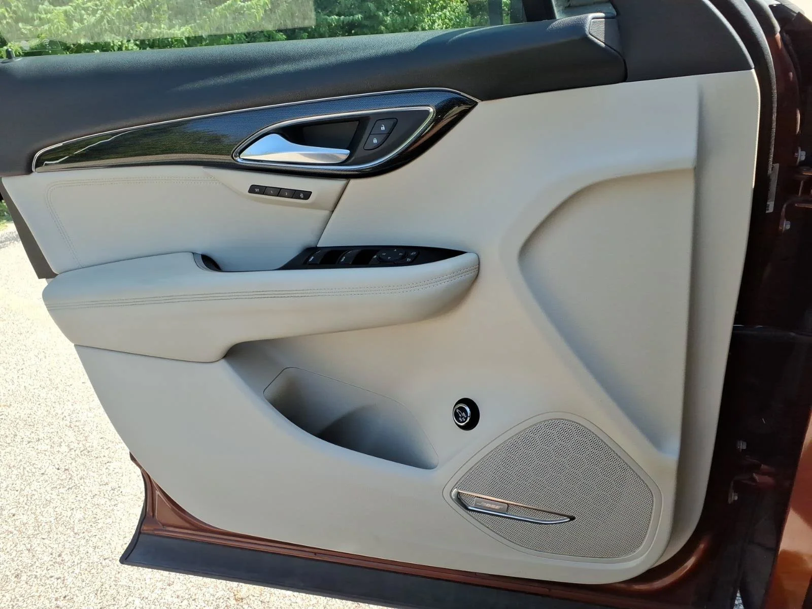 Used 2021 Burnished Bronze Metallic Buick Essence image 22