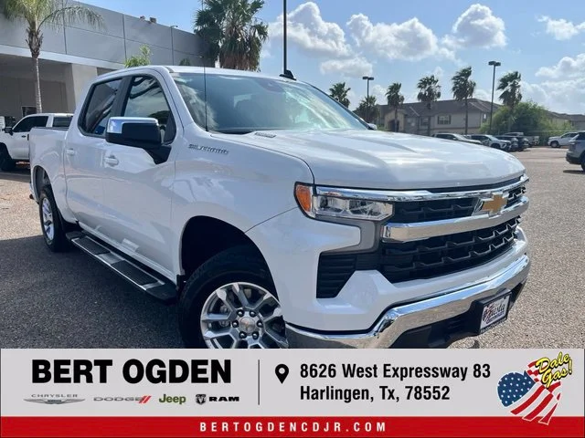 Used 2025 White Chevrolet LT image 1