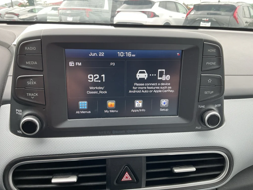 Used 2019 Chalk White Hyundai Limited image 20