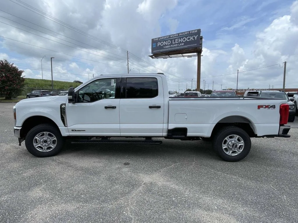 New 2026 Oxford White Ford XLT image 6