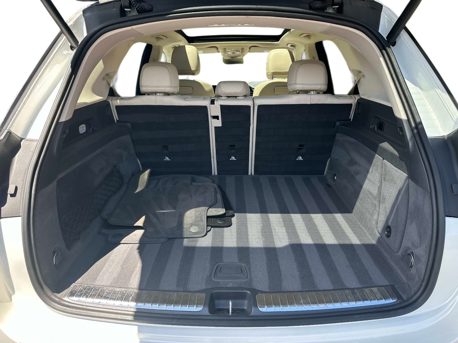 Used 2020 designo Diamond White Bright Mercedes-Benz GLE 450 image 9