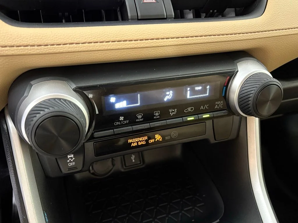 Used 2020 Red Toyota LE image 31