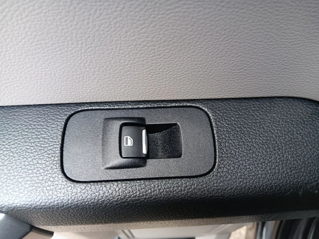 Used 2015 Tuxedo Black Metallic Ford XLT image 31