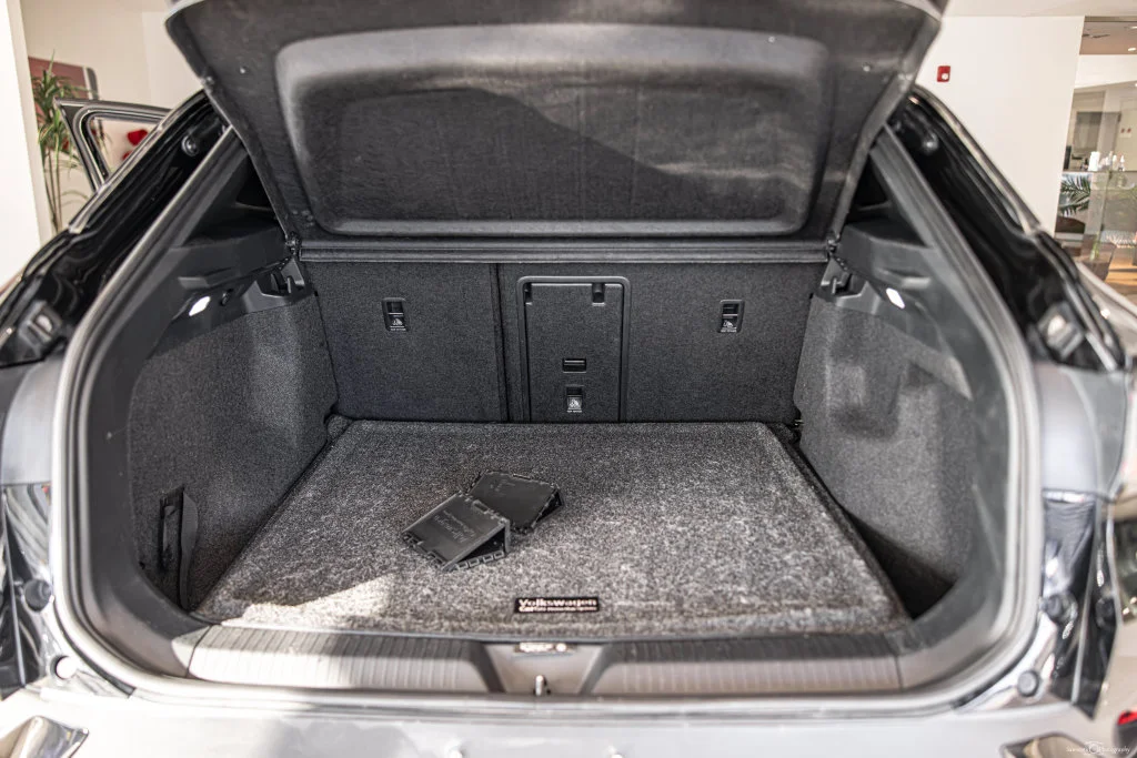 Used 2021 Black Volkswagen Pro S image 16