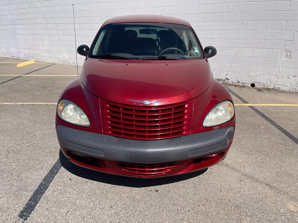 Used 2001 Red Chrysler  image 2