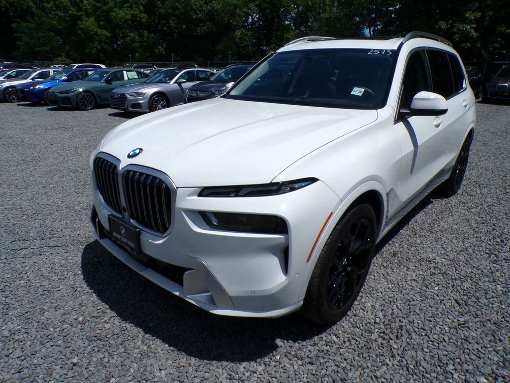 2026 BMW X7 xDrive40i's photo