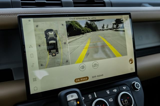New 2026 Fuji White Land Rover S image 30
