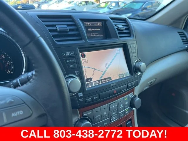 Used 2010 White Toyota Limited image 24