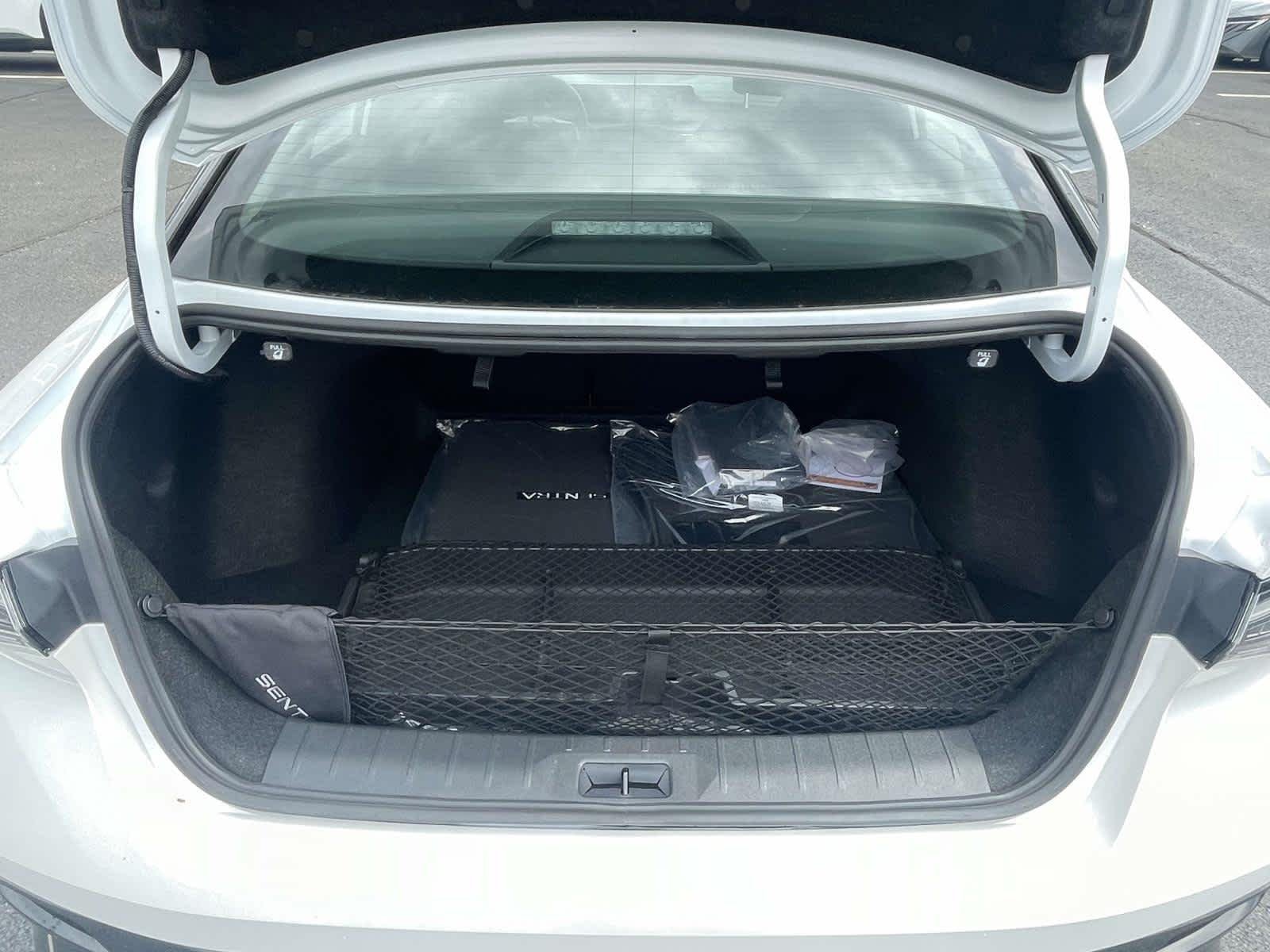 New 2026 Aspen White Tricoat/Super Black Nissan SR image 20