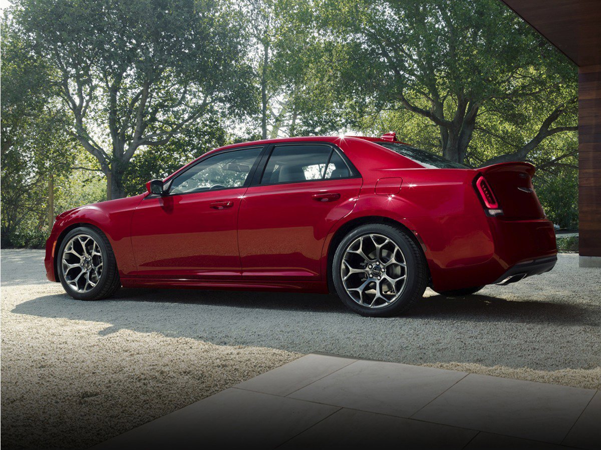 2023 Chrysler 300's photo