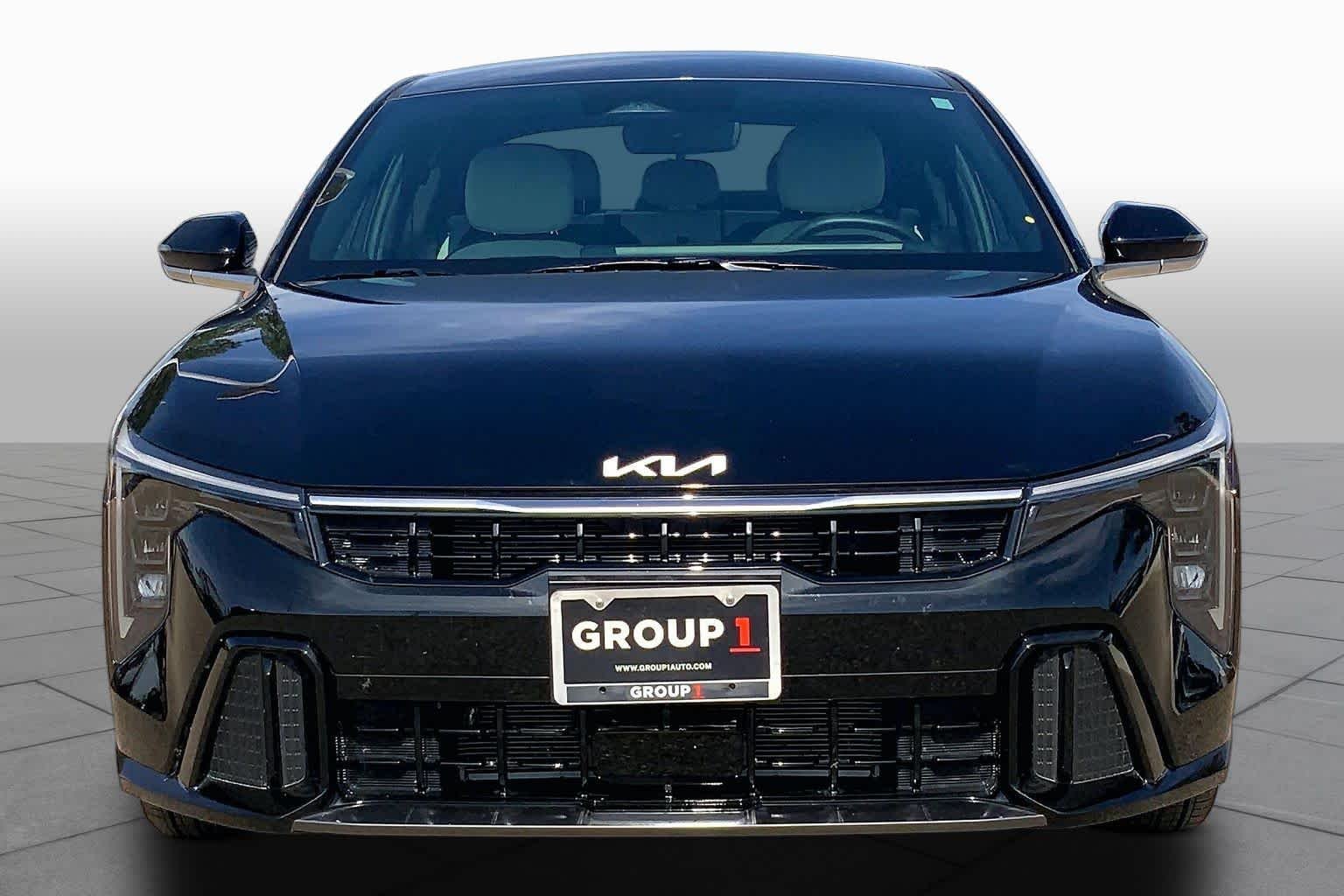 Used 2026 Aurora Black Pearl Kia GT-Line image 4