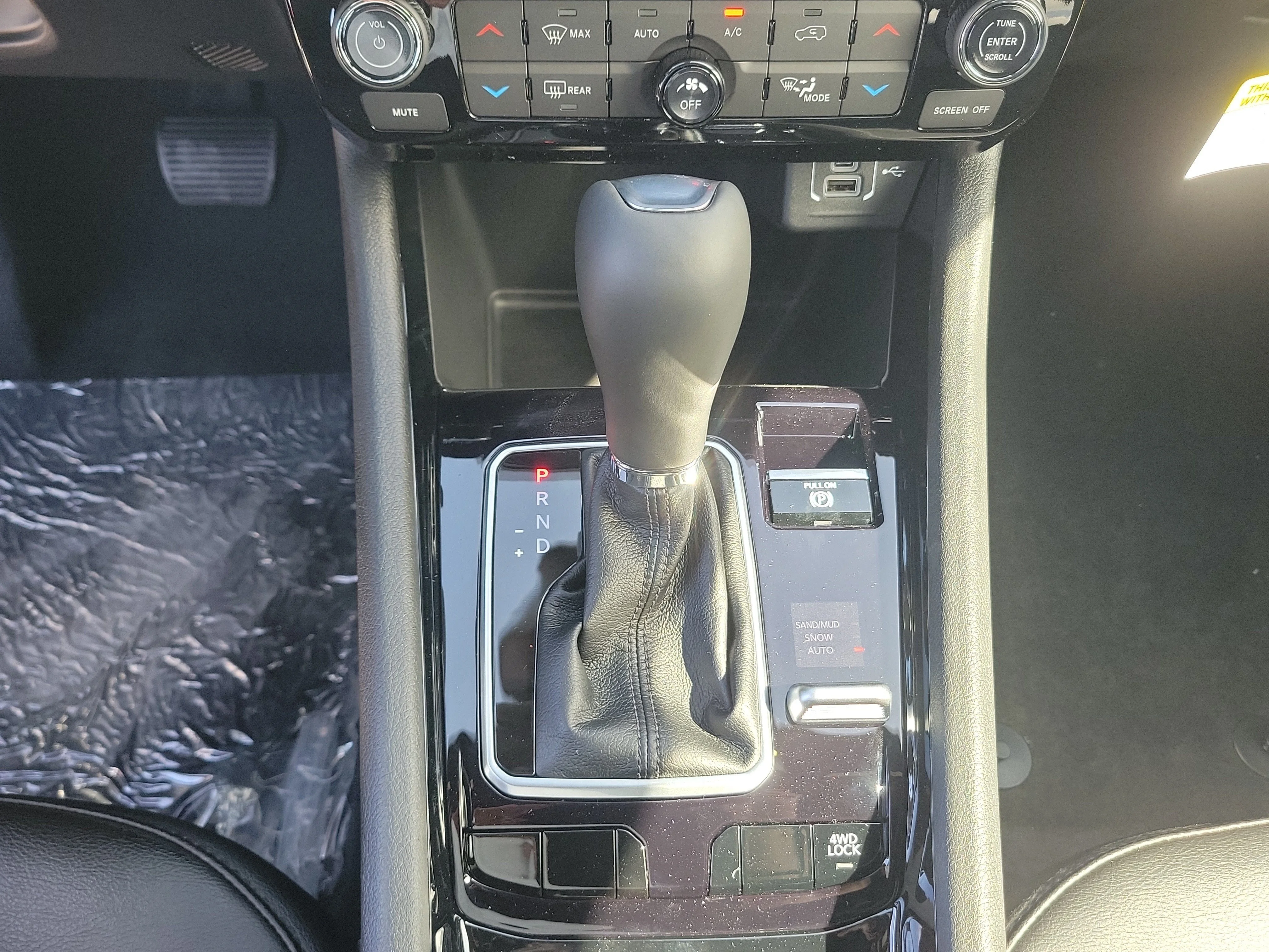 New 2026 Fathom Blue Pearl Coat Jeep Latitude Altitude image 28
