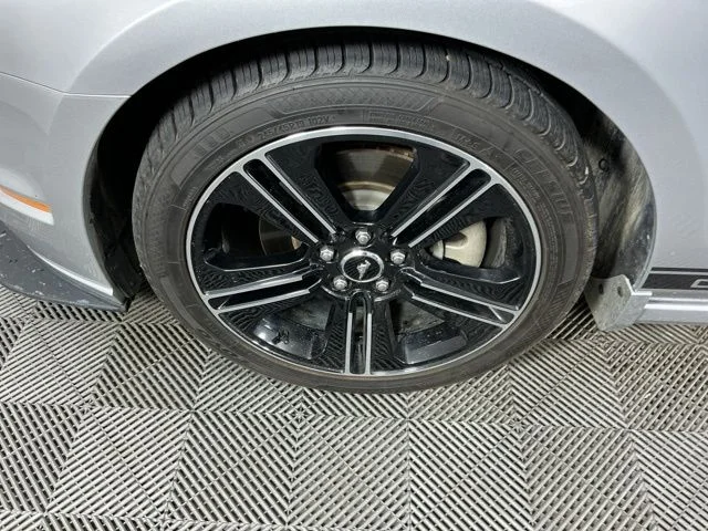 Used 2014 Silver Ford GT Premium image 9