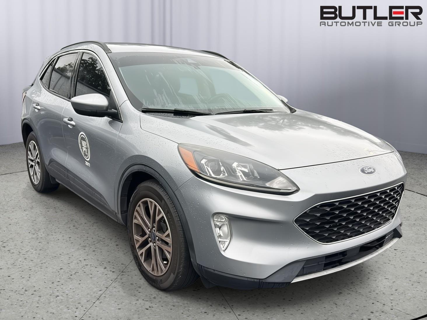 Used 2022 Iconic Silver Ford SEL image 6