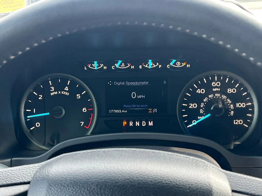 Used 2018 Gray Ford XLT image 34