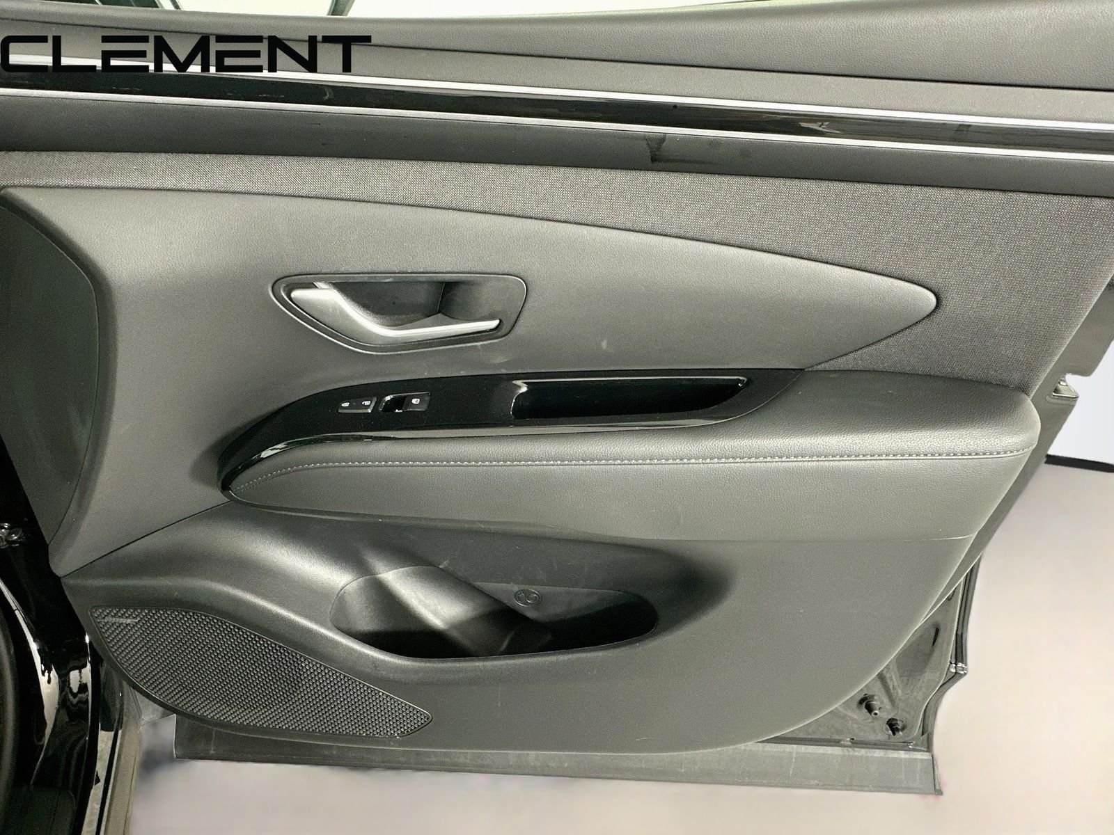 Certified Used 2022 Black Hyundai SEL image 37