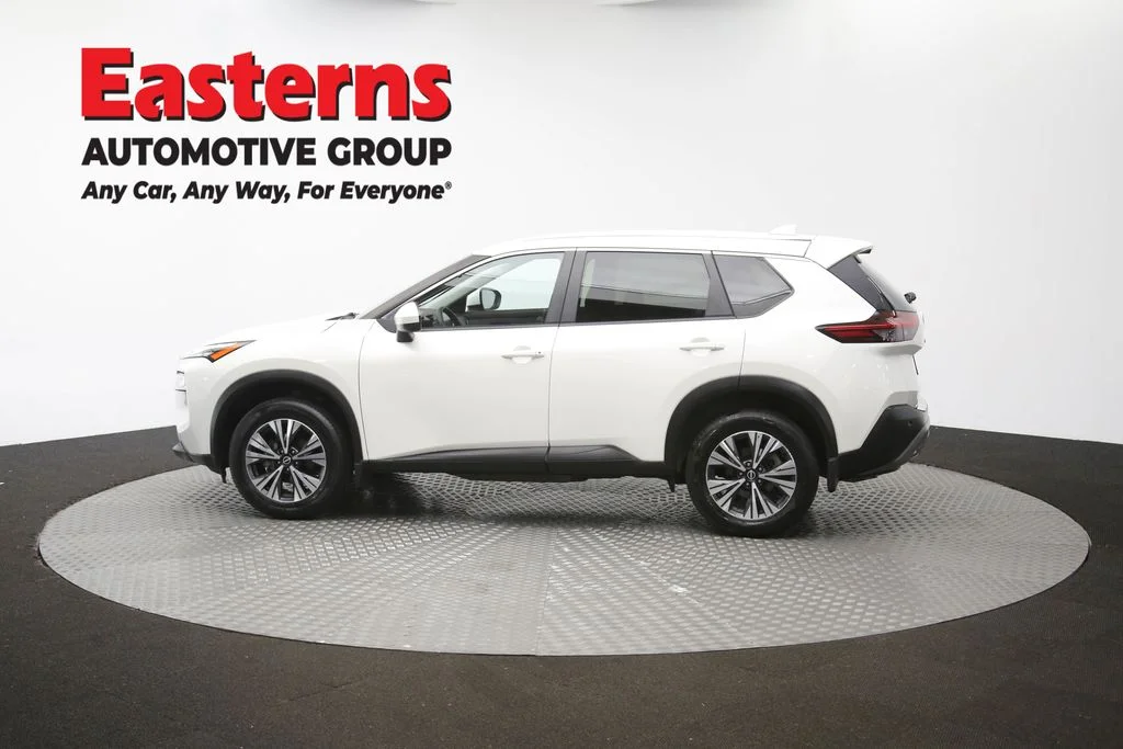 Used 2023 White Nissan SV image 60